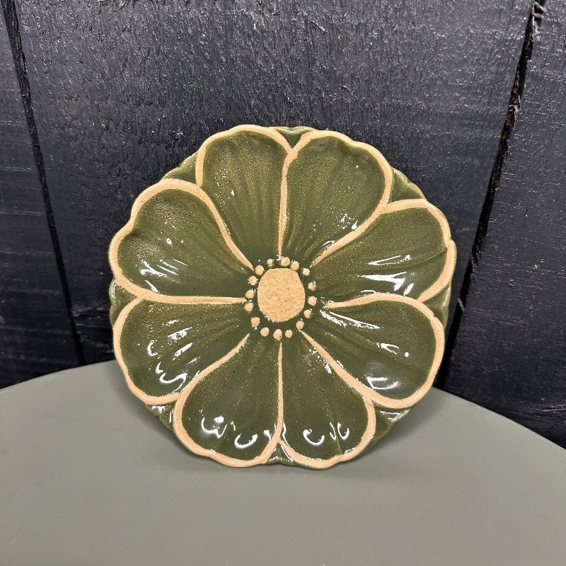 Stone Flower Plate