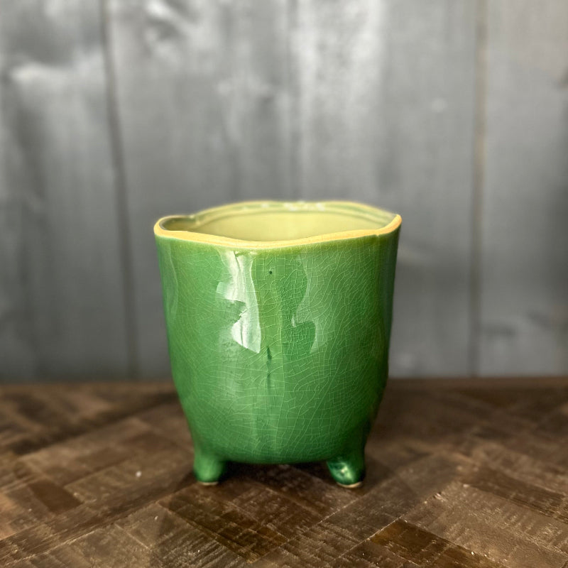 Green Footed pot