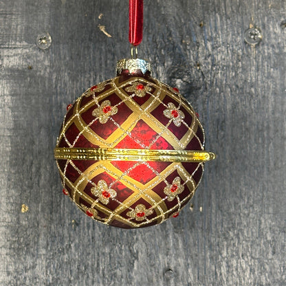 Red &amp; Gold Floral Trellis Bauble