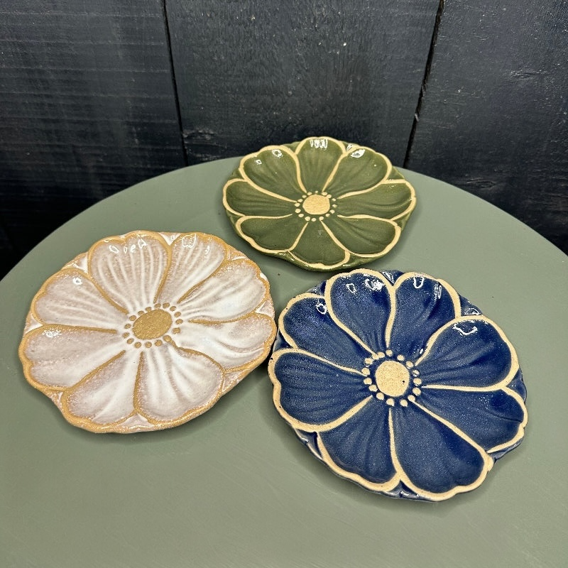Stone Flower Plate